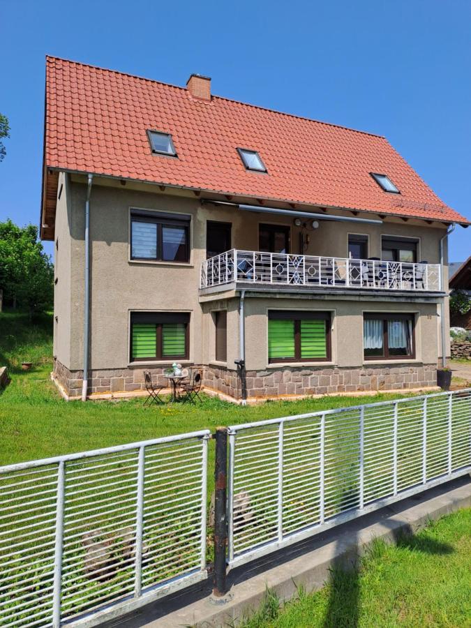 Monteur- Und Ferienwohnung In Hainichen - Obergeschoss Oder Dachgeschoss - Familie Weber Bockendorf Ngoại thất bức ảnh