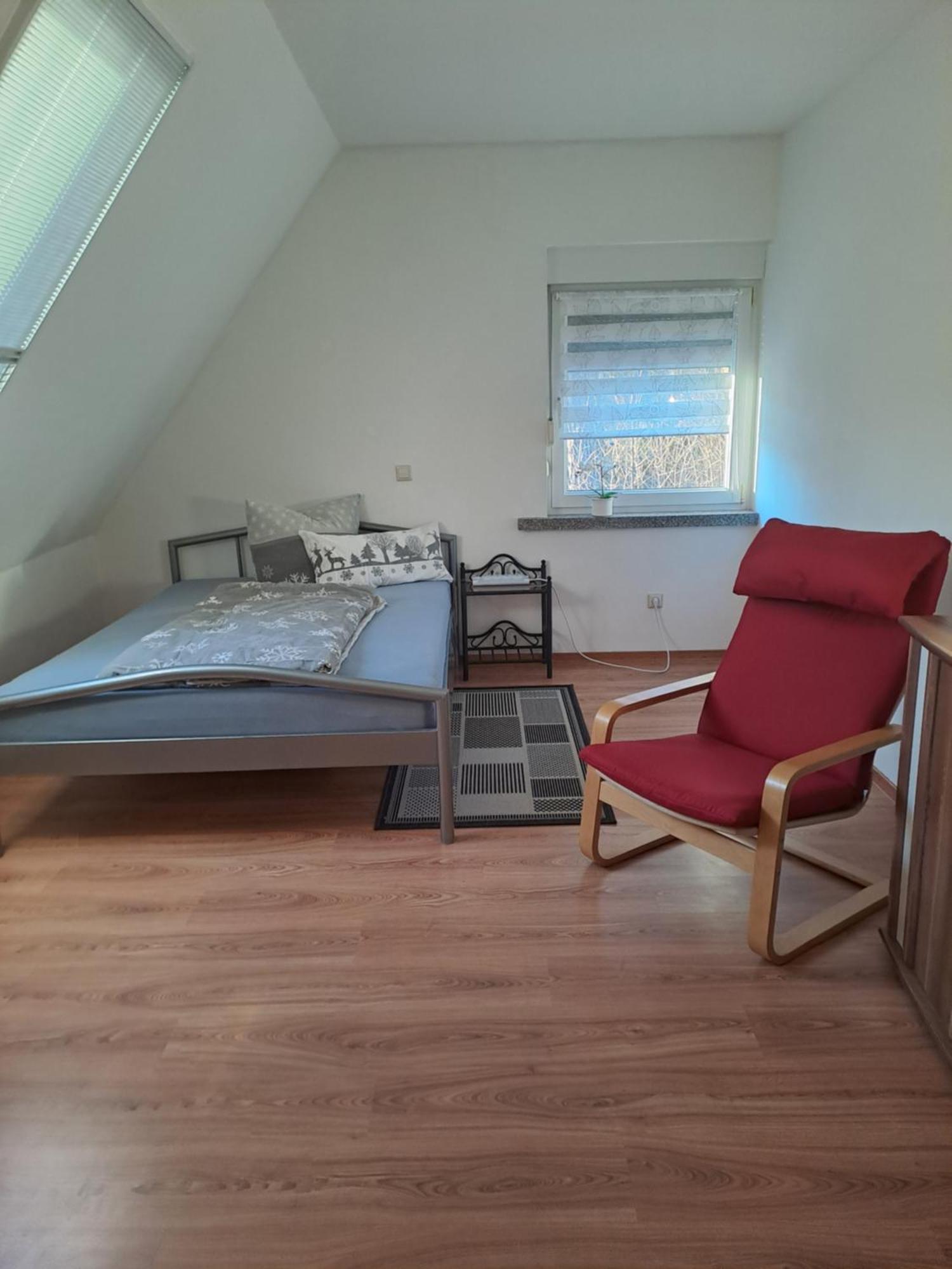 Monteur- Und Ferienwohnung In Hainichen - Obergeschoss Oder Dachgeschoss - Familie Weber Bockendorf Ngoại thất bức ảnh